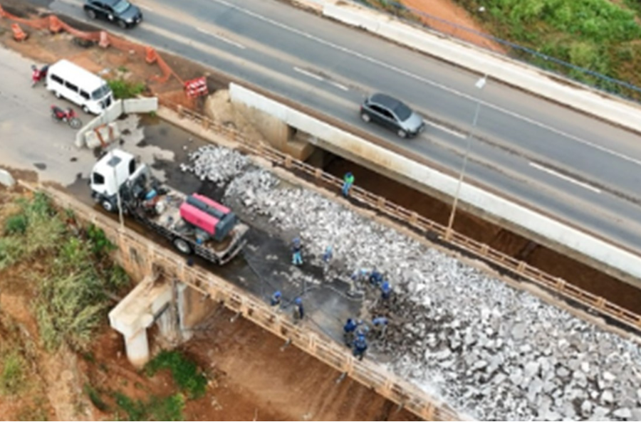 EM REFORMA: Ponte antiga de Jaru recebe serviços estruturais
