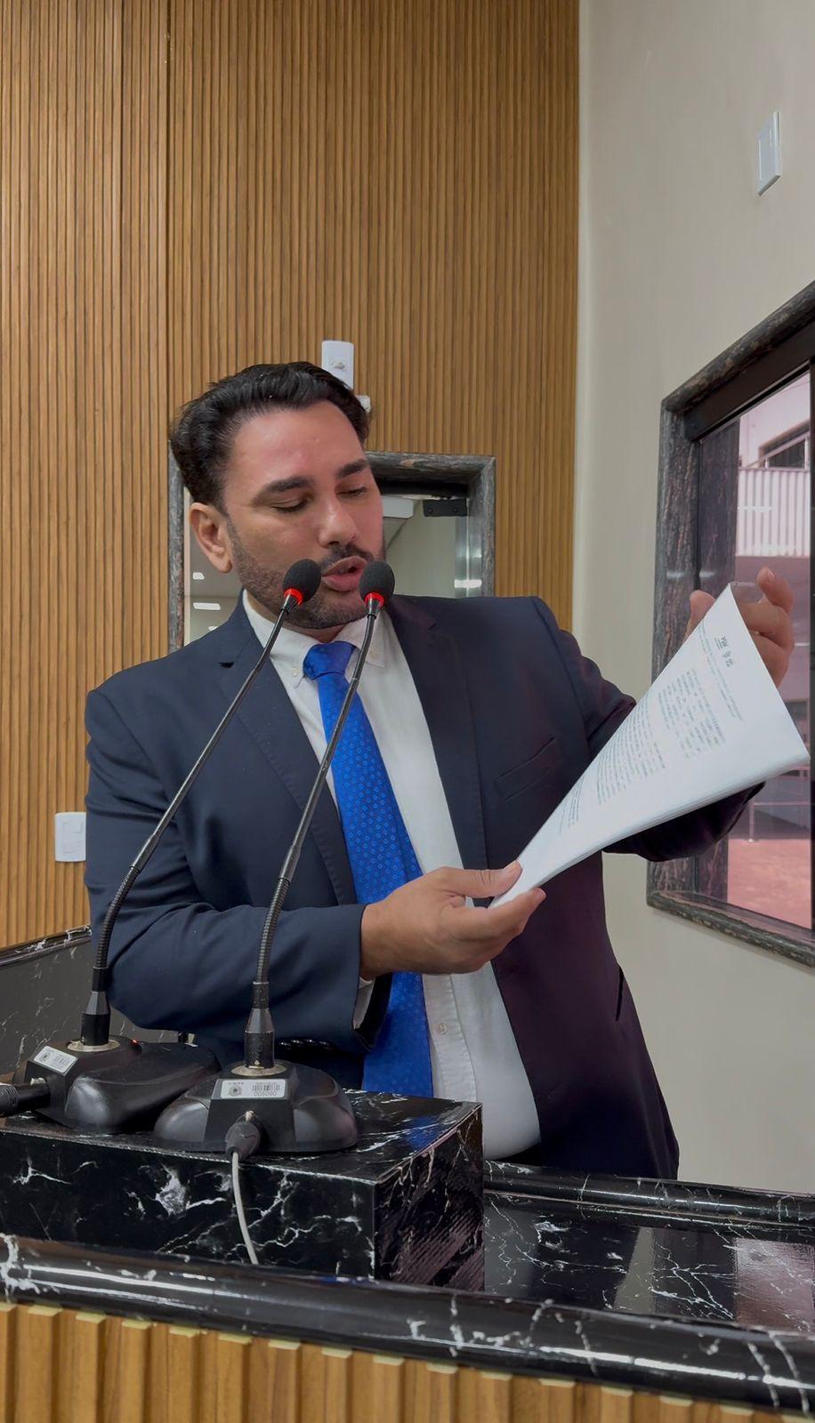 Vereador Marcos Combate denuncia contrato de R$ 120 mil firmado pela Prefeitura para levar ex-jogadores a distritos de Porto Velho