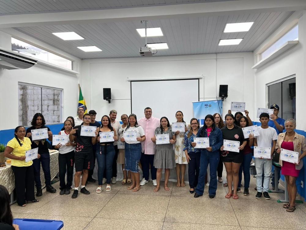 Vereador Thiago Tezzari viabiliza cursos profissionalizantes em Jaci-Paraná