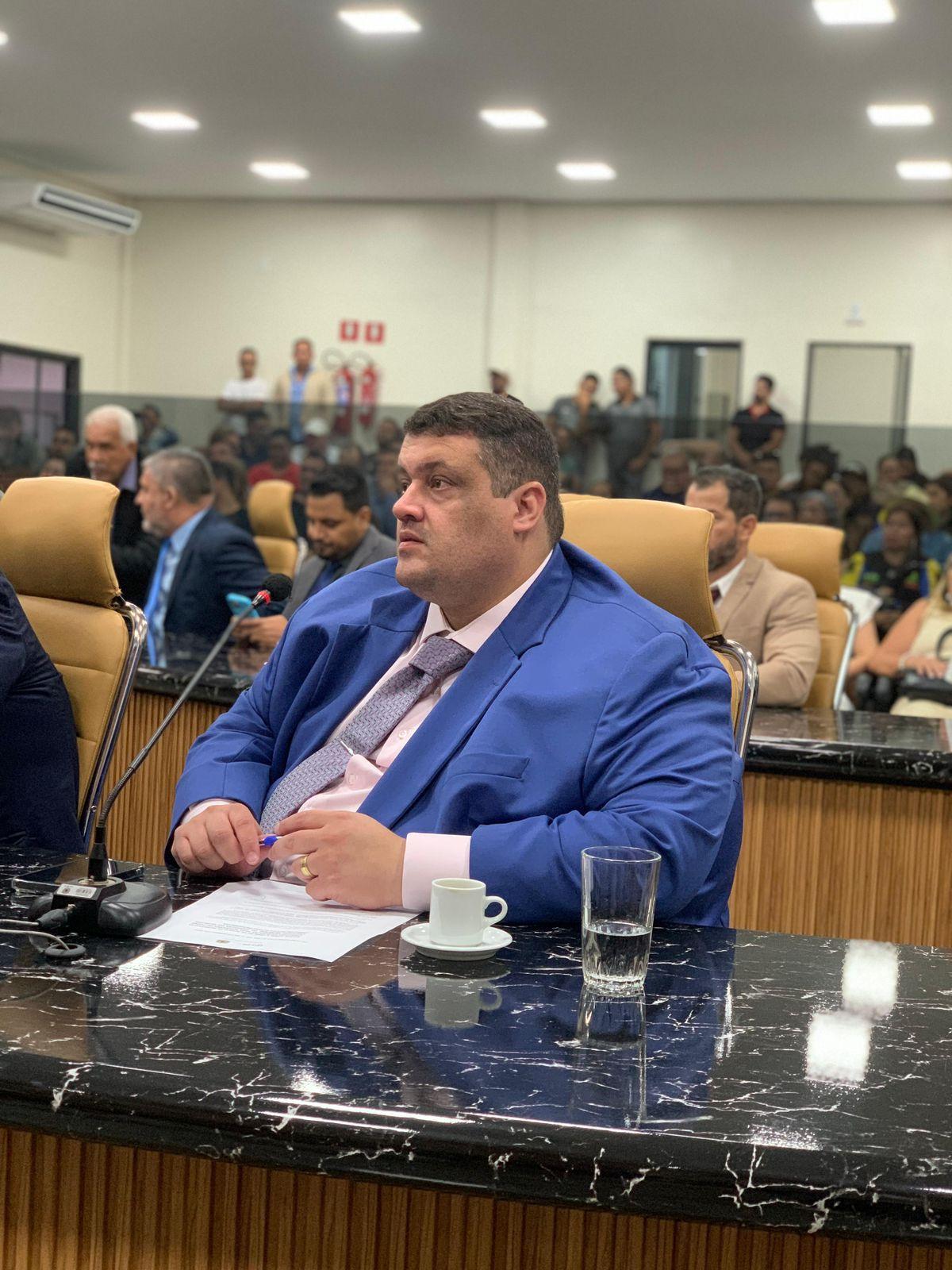 Thiago Tezzari destaca avanços e agradece gestão do Prefeito Leo e Secretário da Semad Antonio pela valorização do servidor
