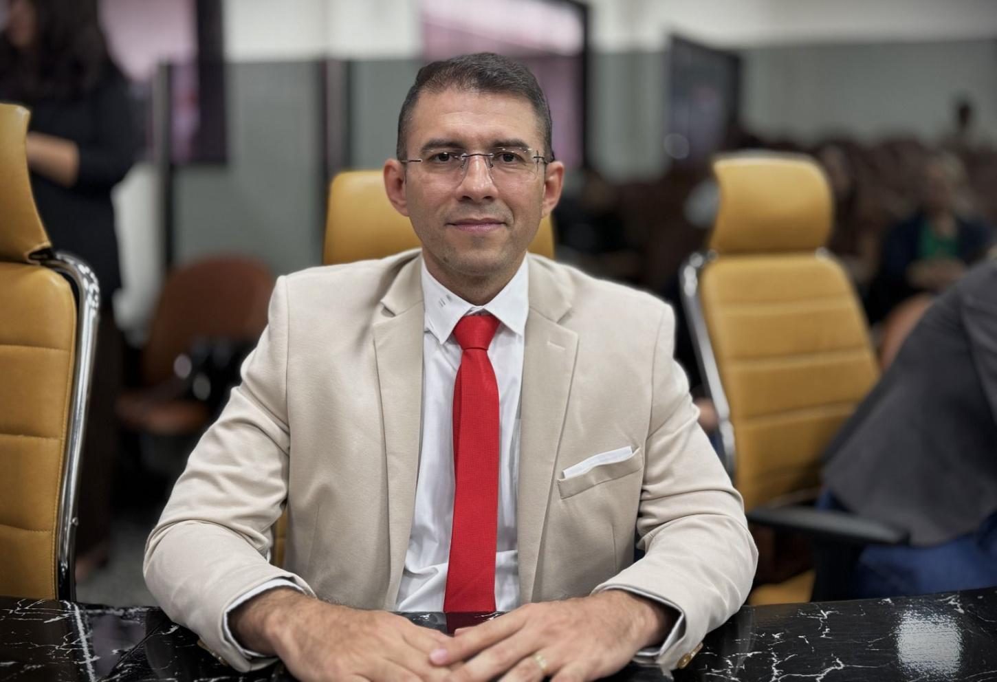 Pedro Geovar valoriza segurança pública e destina R$ 300 mil para atividade delegada