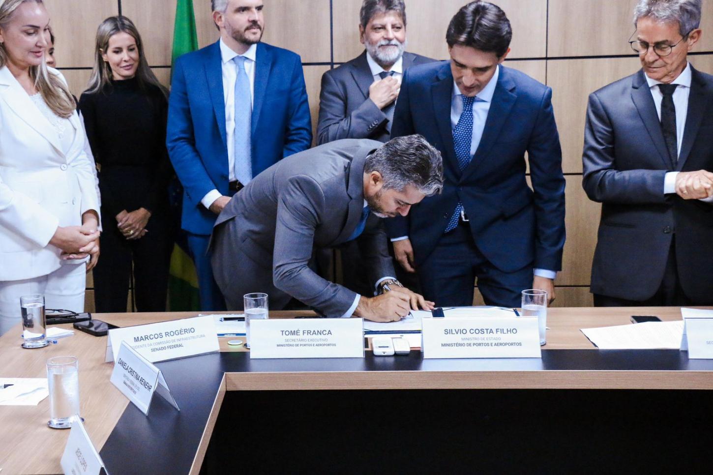Marcos Rogério coloca novo terminal de Ji-Paraná na rota da entrega