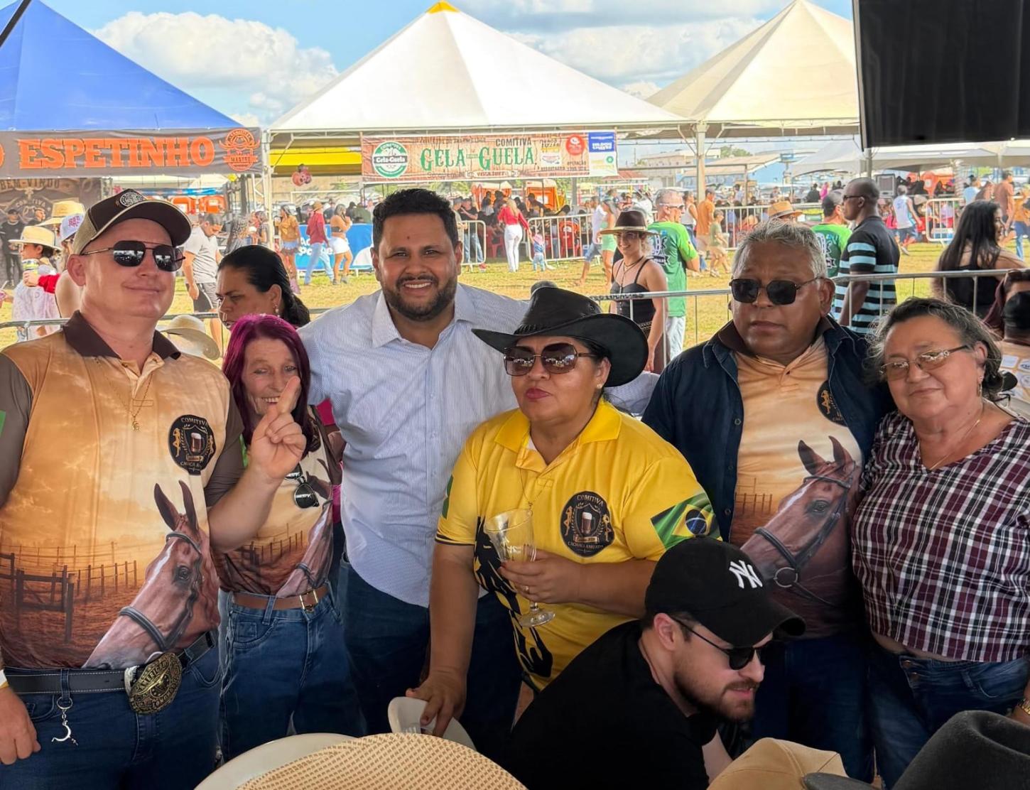 Samuel Costa participa da 31ª Cavalgada do Trabalhador em Candeias do Jamari e defende o fim da escala 6x1