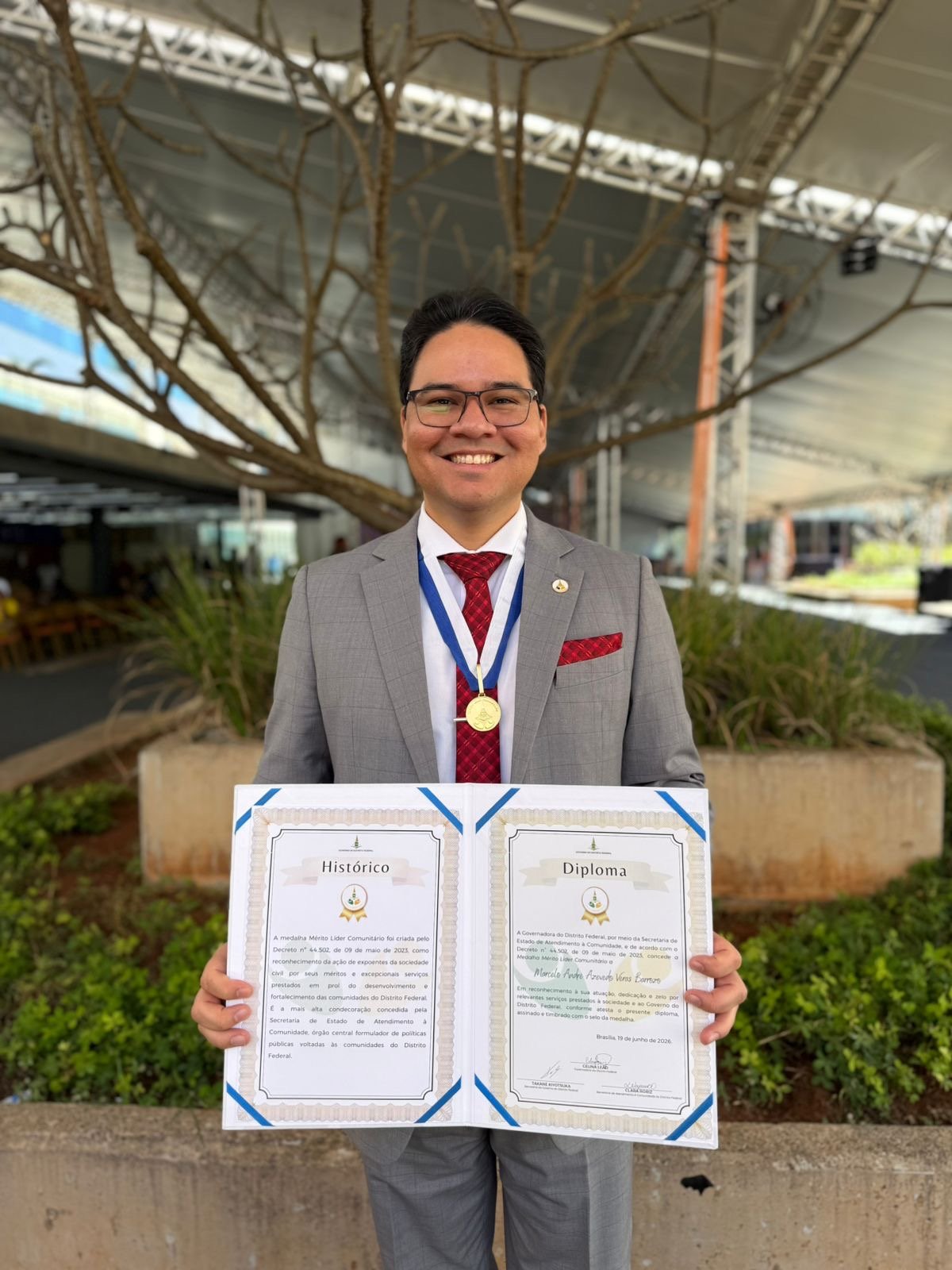 Advogado rondoniense Marcelo Barrozo é homenageado em Brasília com a Medalha Mérito Líder Comunitário