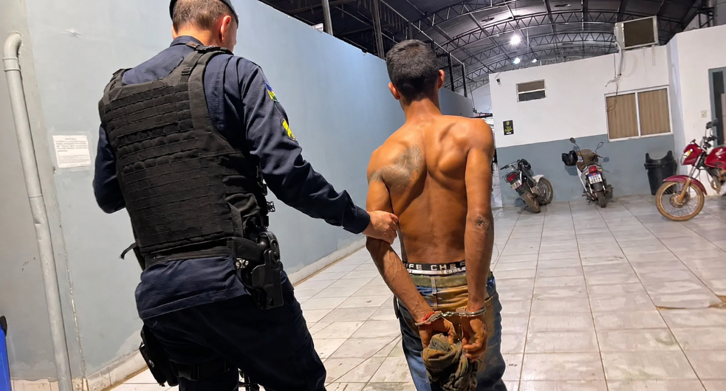 Padrasto é preso suspeito de abusar da enteada na zona leste