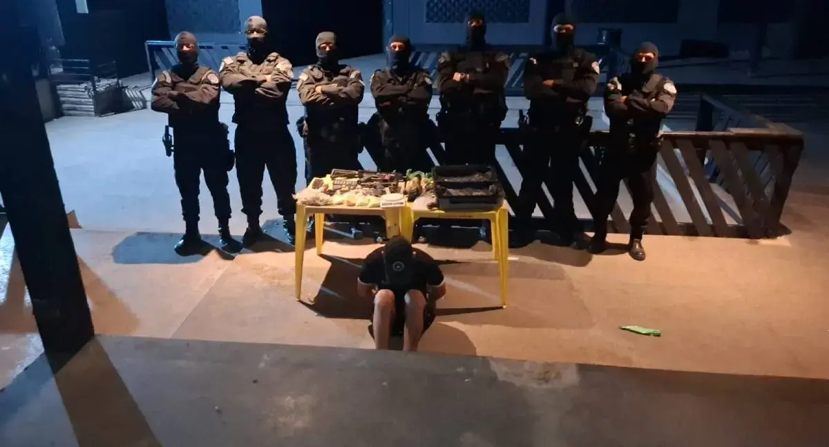Polícia Militar desarticula depósito de armas e drogas em Porto Velho