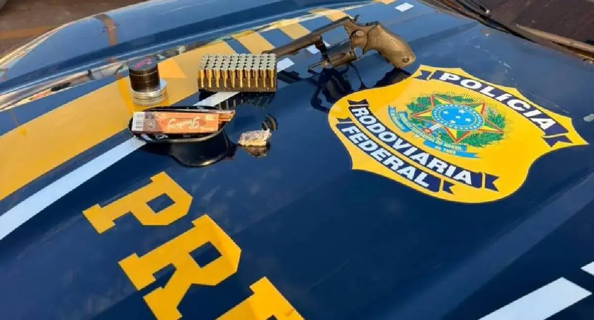PRF apreende arma e munições na BR-174 em Vilhena