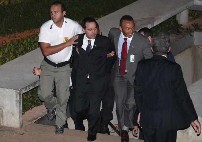 Condenado por peculato e primeiro deputado federal preso no exercício do mandato, Natan Donadon volta ao jogo político após TRE-RO reconhecer elegibilidade