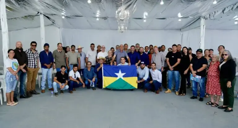  Hildon Chaves é recebido em Buritis por caravanas de lideranças da região 