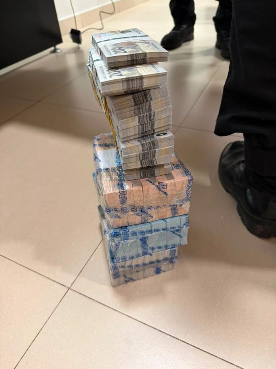 PF encontra R$ 815 mil em dinheiro vivo e relógios de luxo durante operação que investiga esquema milionário em Rondônia