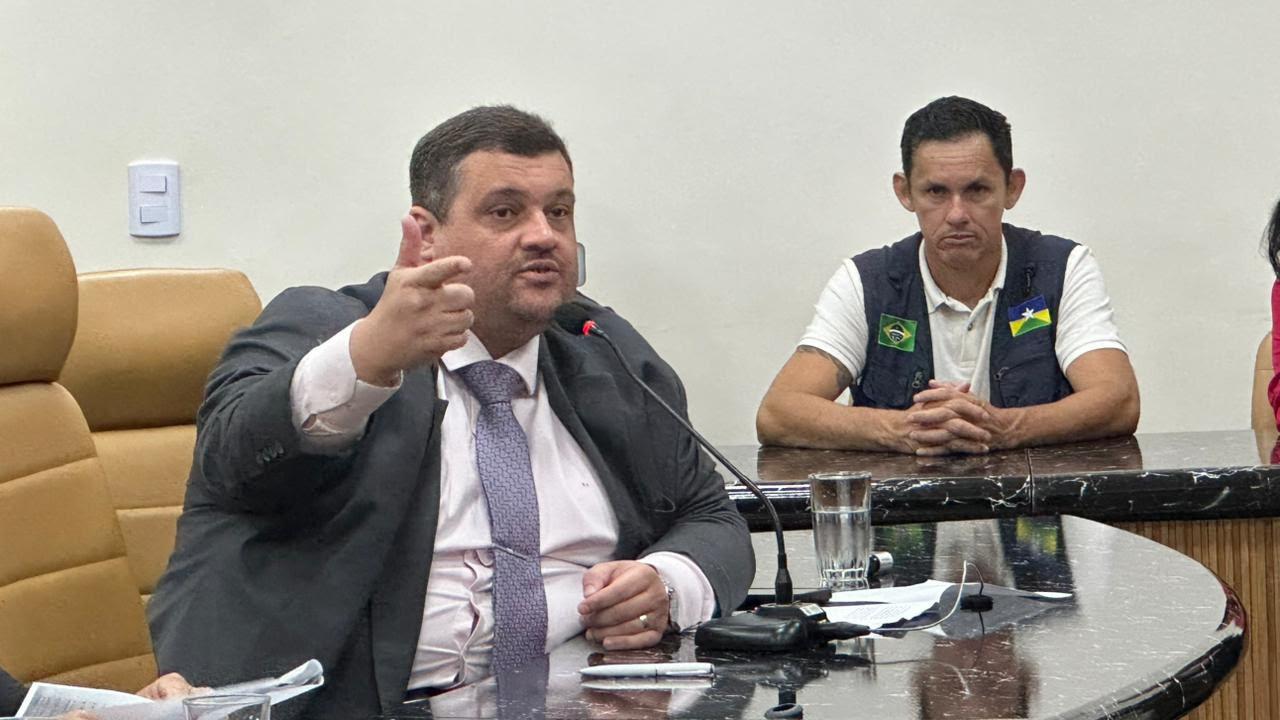 Vereador Thiago Tezzari apoia valorização dos servidores com voto favorável a pacote de projetos