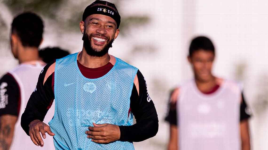 Corinthians vai pagar R$ 135,5 milhões a Memphis Depay após renovação e renegociação de dívida