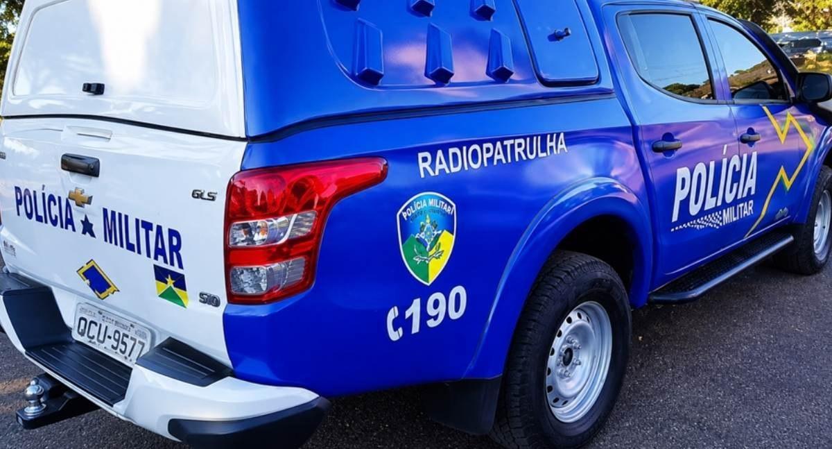 Crianças são encontradas sozinhas em residência e mãe é presa em RO