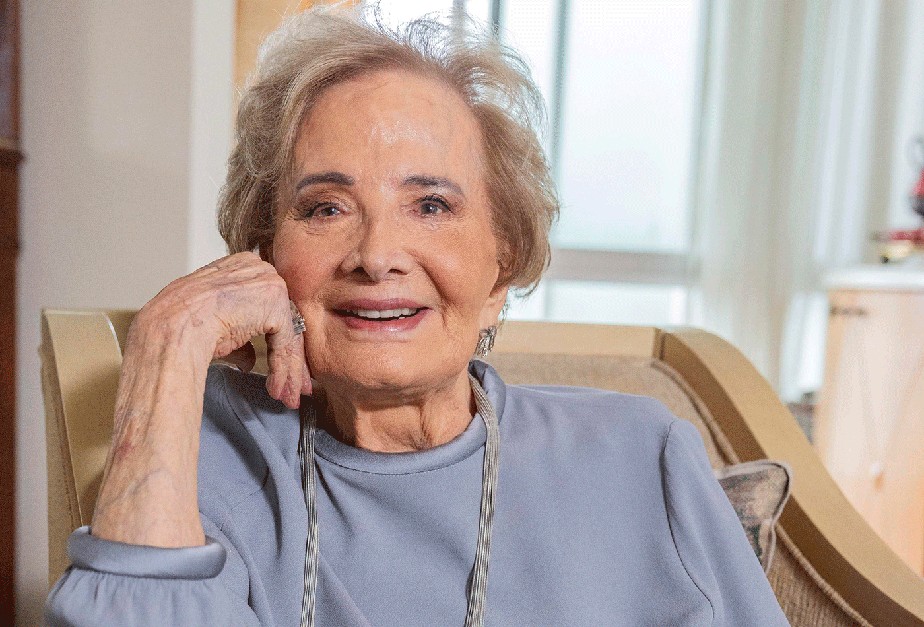 Glória Menezes morre aos 91 anos e deixa legado na dramaturgia brasileira