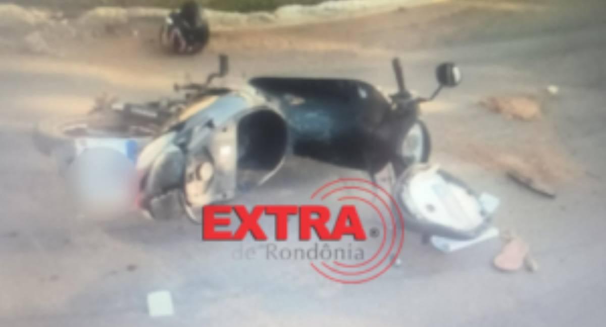 Ofuscamento solar causa colisão entre carro e motoneta e deixa duas pessoas feridas em RO