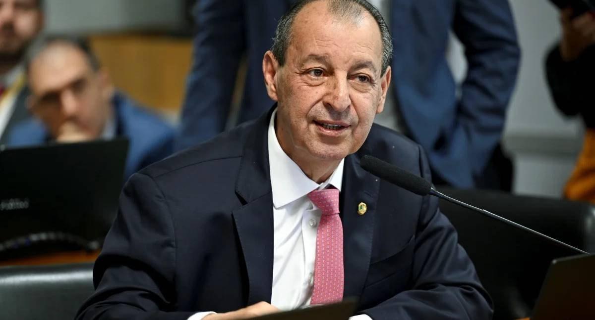 PEC do fim da escala 6x1 mantém texto da Câmara