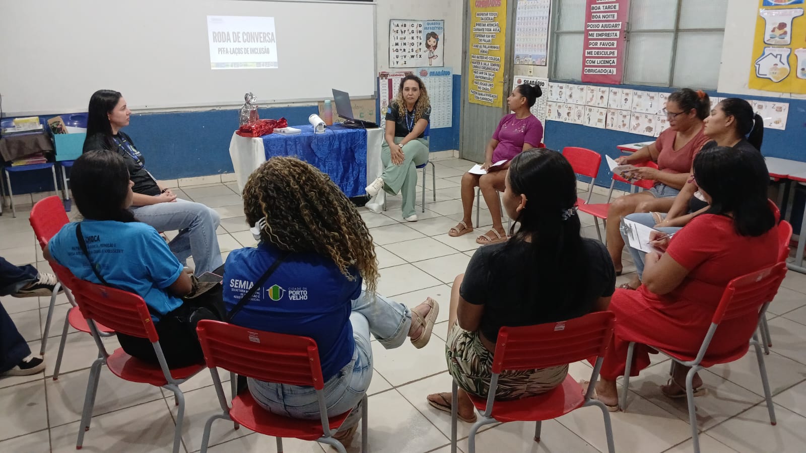 Prefeitura leva ações de inclusão e proteção social a famílias do Baixo Madeira