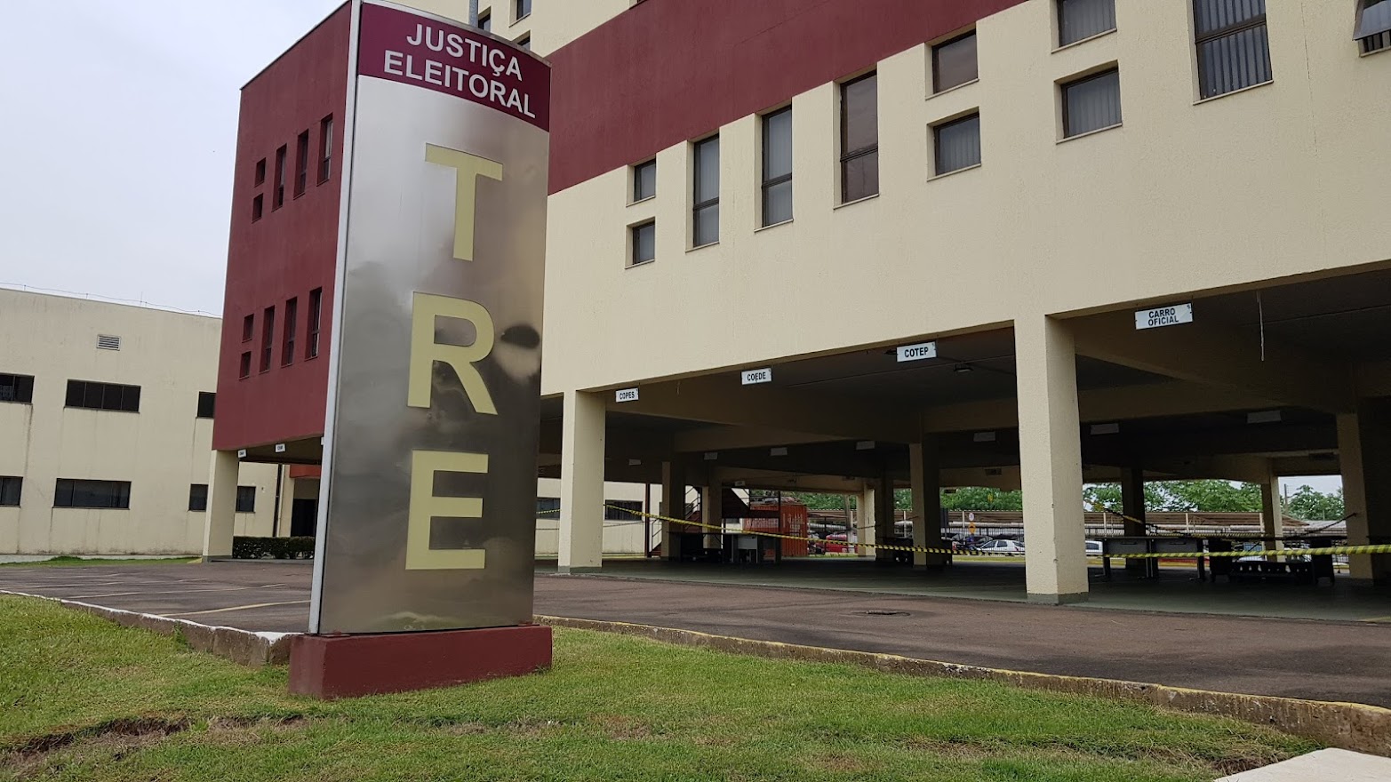 TRE-RO mantém decisão e rejeita denúncia contra prefeito flagrado com R$ 30 mil