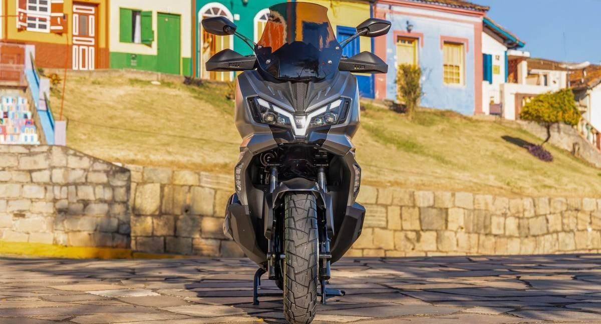 Casal é conduzido à delegacia depois de ser flagrado com scooter elétrica furtada em RO