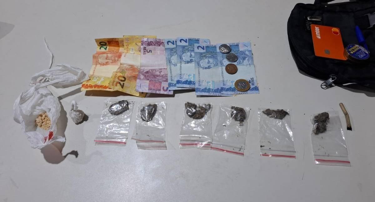 Dupla de 18 anos é presa por tráfico de drogas no decorrer de patrulhamento em Porto Velho