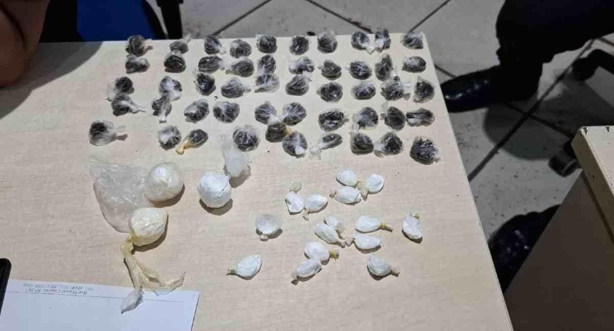 “Pequeno” é flagrado com aproximadamente 80 porções de drogas no Urso Panda