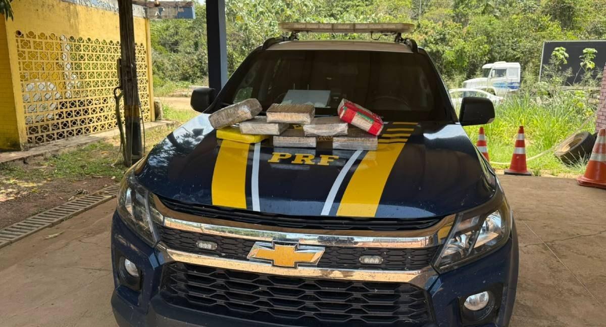 PRF apreende 8 kg de drogas transportadas em “táxi” no município de Porto Velho