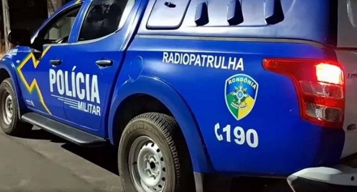 Três estudantes são flagrados com faca e canivetes dentro de escola estadual no interior