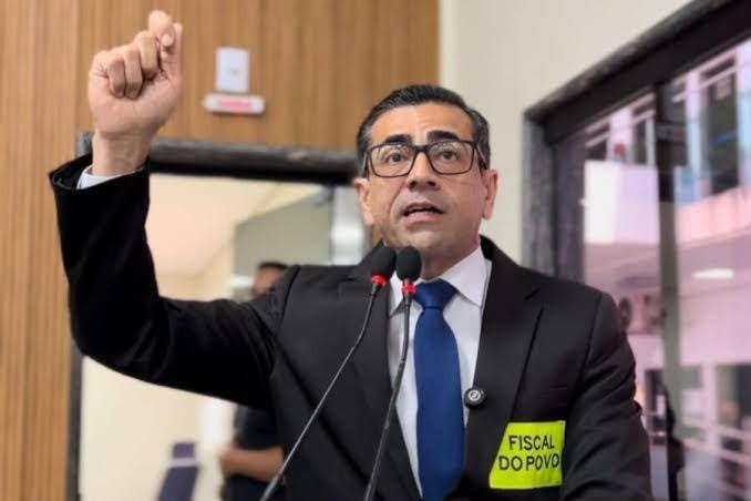 Dr. Breno Mendes é eleito 1º secretário da Câmara Municipal para o biênio 2027/2028