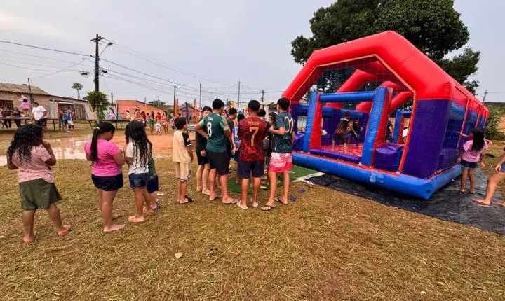 Ação social promovida por Juarez reúne crianças em programação especial pelo Dia das Crianças
