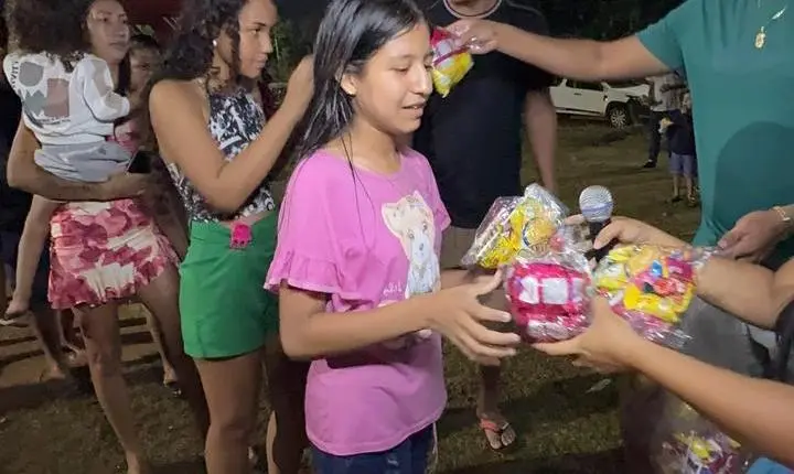 Ação social promovida por Juarez reúne crianças em programação especial pelo Dia das Crianças