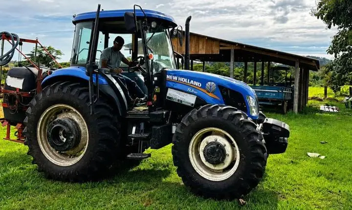 Alero no Agro: trator destinado à Associação Apropob fortalece agricultura familiar em Espigão do Oeste
