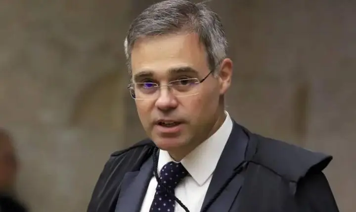 André Mendonça rejeita ação de deputado contra reajuste do Bolsa Família no TSE