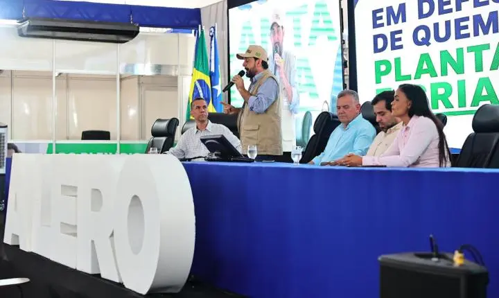 Audiência pública no estande da Alero debate impactos dos embargos ambientais