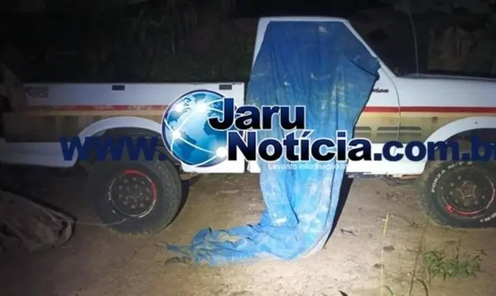 Caminhonete roubada há dois meses é localizada em propriedade rural na zona rural de RO