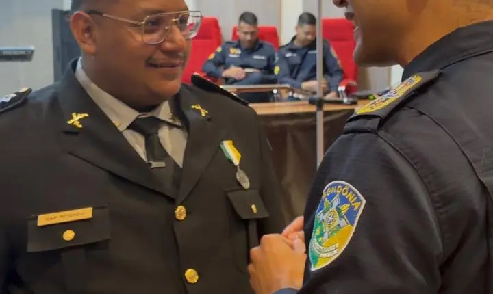 Capitão Pitomba é condecorado com a maior honraria da Polícia Militar de Rondônia