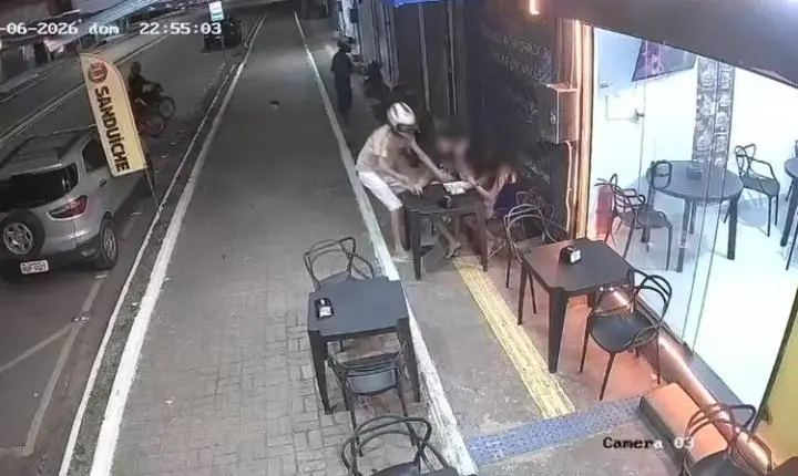Casal é rendido e roubado por bando armado enquanto aguardava pedido em lanchonete
