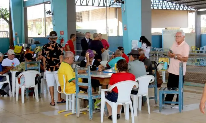 Centro de Convivência do Idoso promove ação de conscientização sobre a violência contra a pessoa idosa