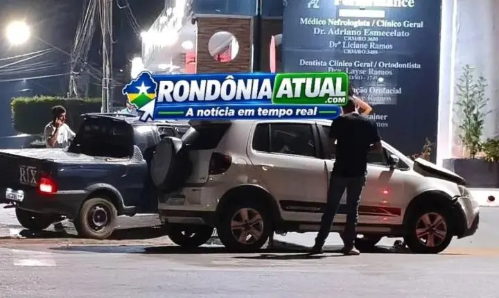 Colisão entre CrossFox e Fiat Strada mobiliza atenção no cruzamento da T-15 em RO