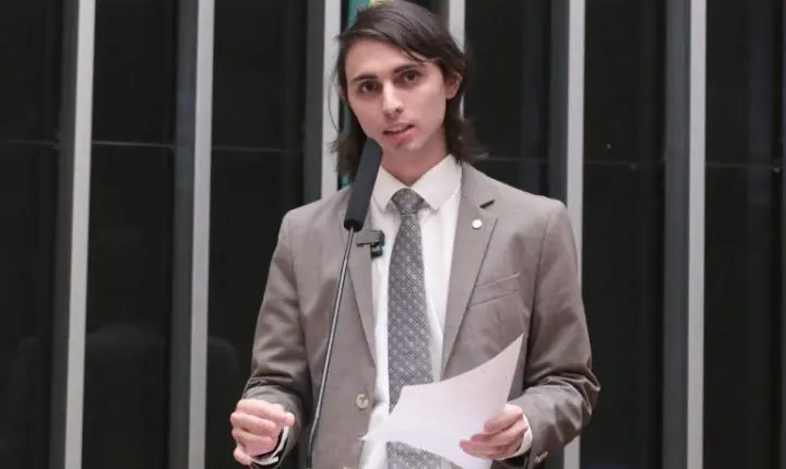 Comissão aprova proposta que institui política para promover Língua Brasileira de Sinais