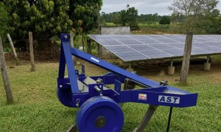 Deputado Alan Queiroz participa da entrega Subsolador e reforça apoio aos produtores rurais de Nova União