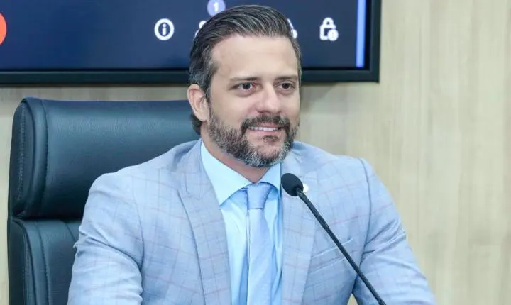 Deputado Estadual Delegado Lucas Torres soma cerca de R$ 200 mil em consultorias, de janeiro a abril, e desperta debate sobre a necessidade de tantos contratos