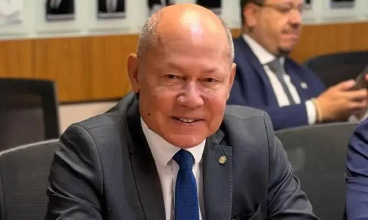 Deputado federal Coronel Chrisóstomo divulga conclusão de obras de bloqueteamento em Ariquemes