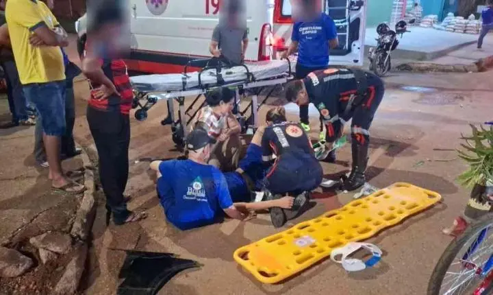 Dois trabalhadores ficam feridos em acidente de moto na zona Leste
