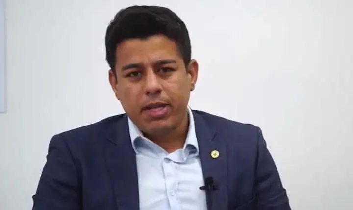 ELEIÇÕES 2026: Fúria erra e Justiça Eleitoral aplica multa por propaganda irregular