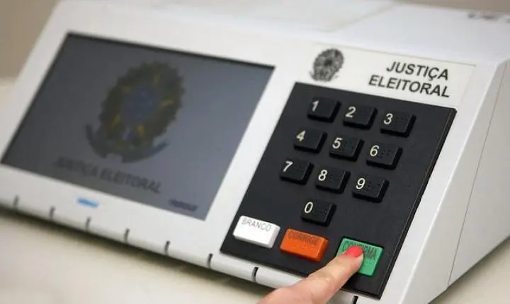 ELEIÇÕES 2026: ‘Mestre Dragão’, ‘Farofino’ e ‘Vanda dos Cachorros’; confira nomes incomuns registrados no TSE