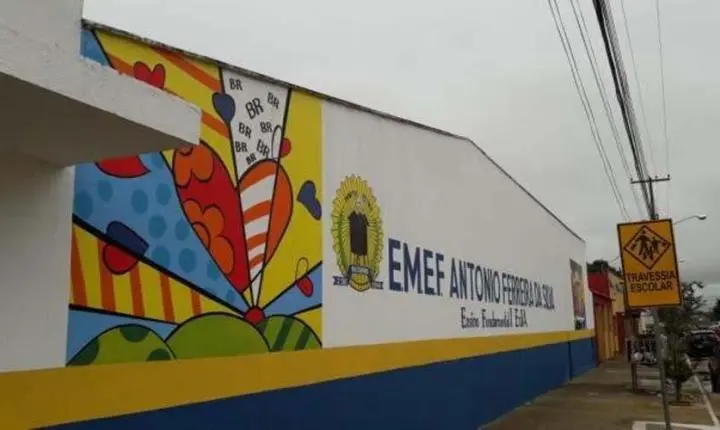 Escola Antônio Ferreira retoma aulas depois de redemoinho