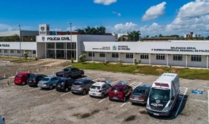 Estudante é preso suspeito de divulgar fotos de mulheres em sites pornográficos