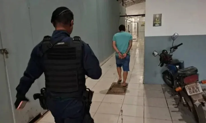  Foragido de 28 anos é preso com munição durante abordagem 