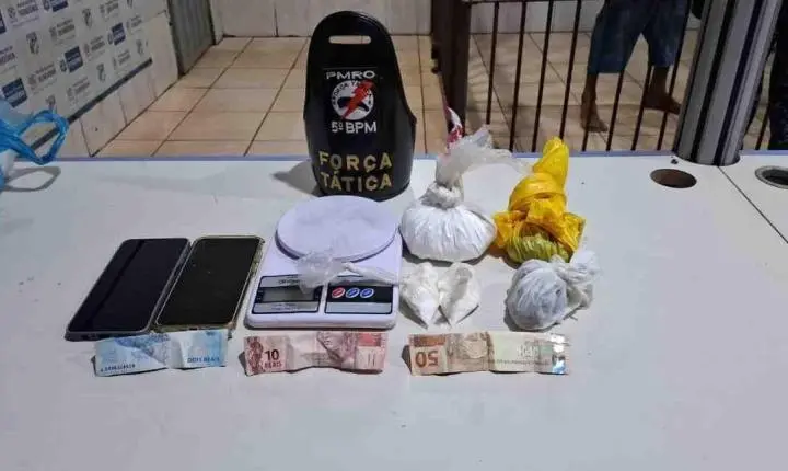 Força Tática prende homem com maconha e cocaína no Aponiã