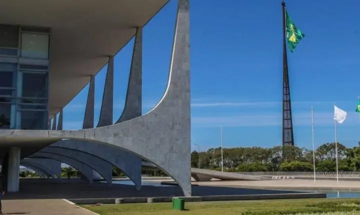 Frente Nacional de Prefeitas e Prefeitos cobra nova relação federativa de candidatos à Presidência